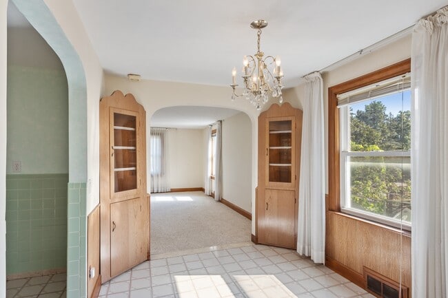 Photo - 970 Trapelo Rd