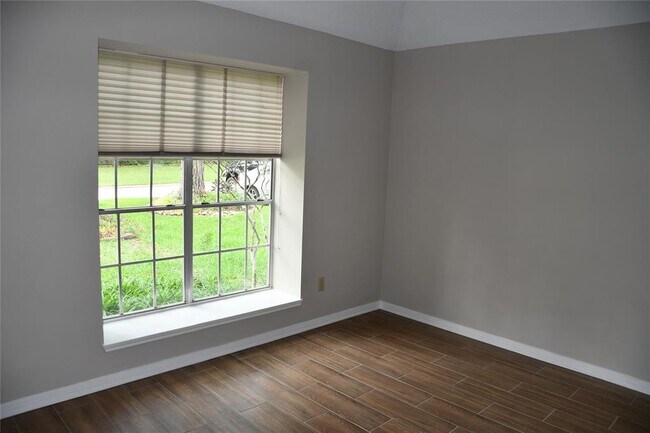 Photo - 16 White Bark Pl