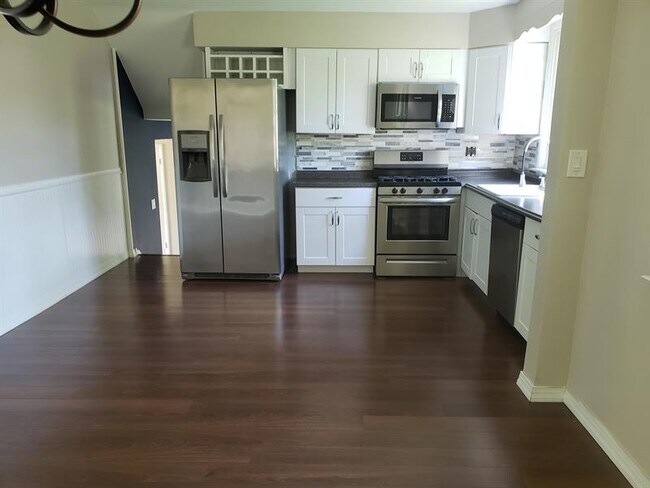 Photo - 70 Weathervane Road, Aston, PA, 19014