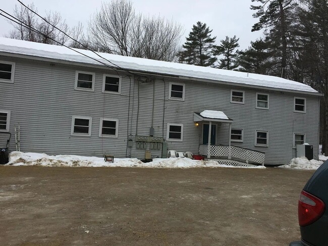 Building Photo - Spacious & Updated 2-Bedroom Apartment in the Heart of Bridgton