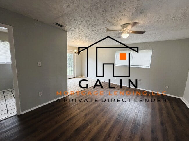 1524 Cathy St