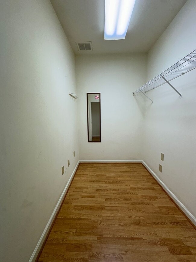 Photo - 526 E Main St