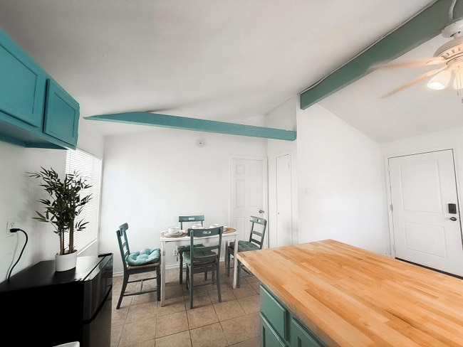 Photo - 107 E Venus Ln Unit 4