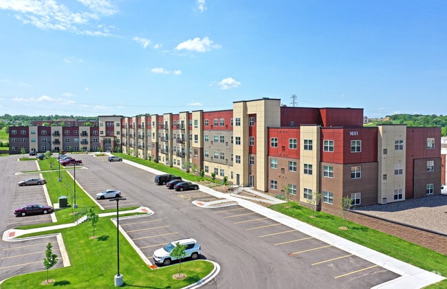 The Sixton Apartments For Rent In Shakopee Mn Forrent Com