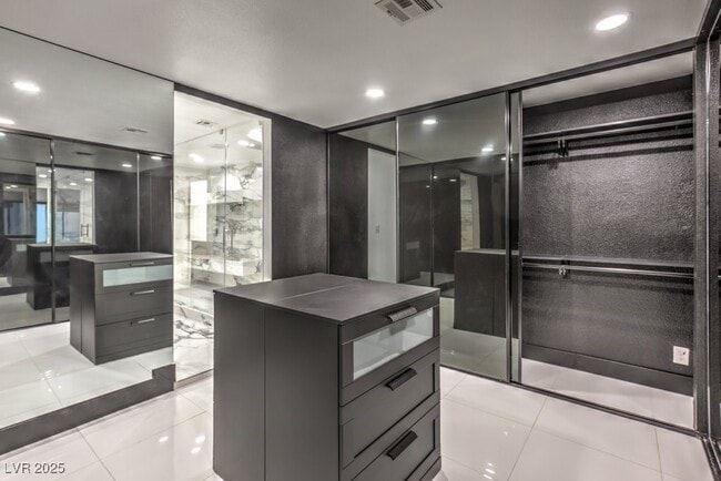 Photo - 5785 Edna Ave