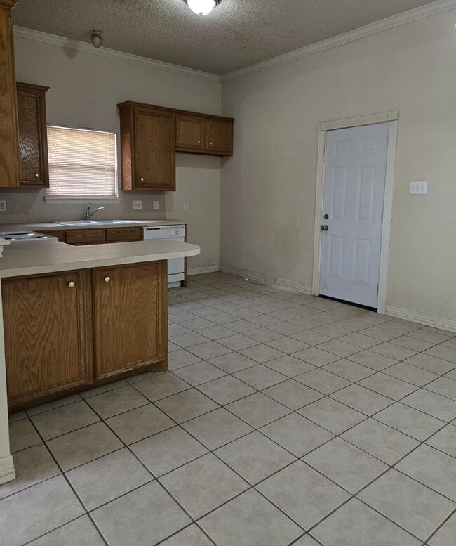 Photo - 5117 Albany Ave