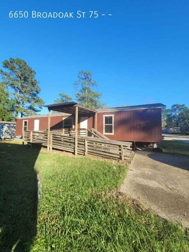 Photo - 6650 Broadoak St