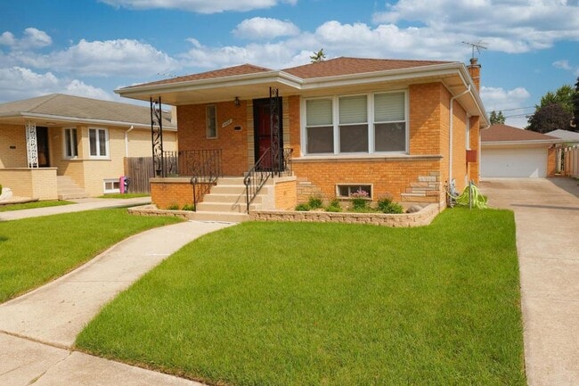 Building Photo - 4608 W 100th Pl Rental