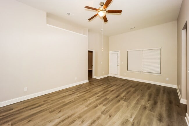 Photo - 4890 Summersun Dr