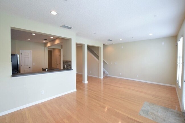 Photo - Amazing 2 Bedroom, 2.5 Bathroom Townhome i...