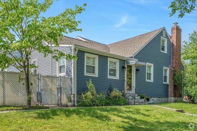 Building Photo - 44 E Spring Valley Ave Rental