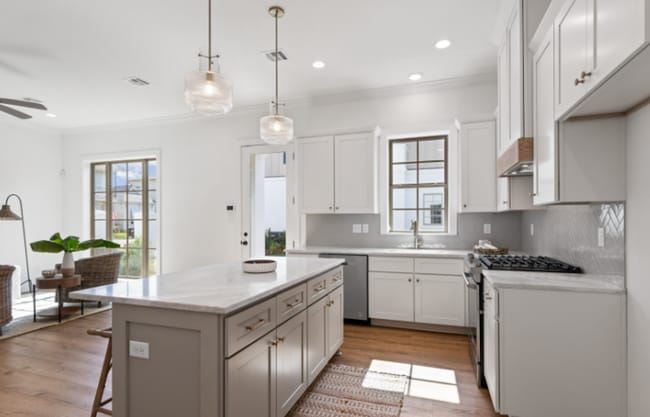 Photo - FOR RENT in SUGAR MILL POND!