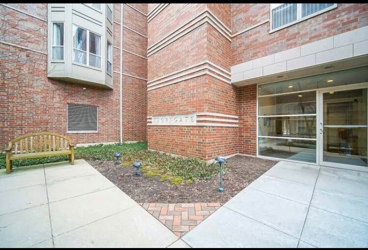 Photo - 57 E Hattendorf Ave (Roselle, IL)