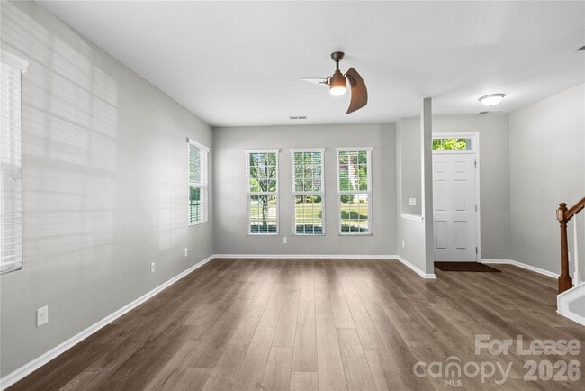 Photo - 19002 Lake Breeze Dr