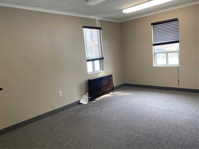 Photo - 1641 Victoria Park Av Unit 3