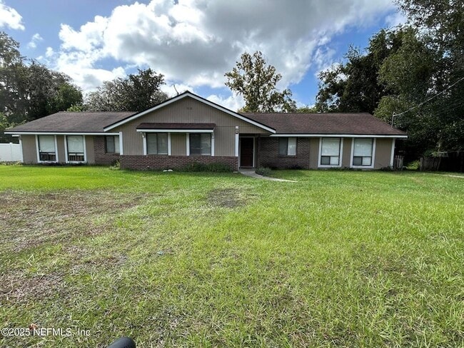 Photo - 808 Meadowbrook Dr Unit B