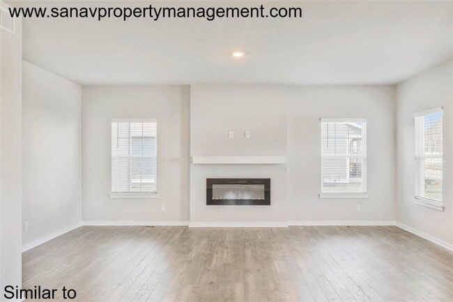 Photo - 2416 SW Plaza Pkwy