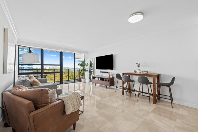 Photo - 600 NE 36th St Unit 606