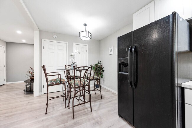 Photo - 4356 Phlox St