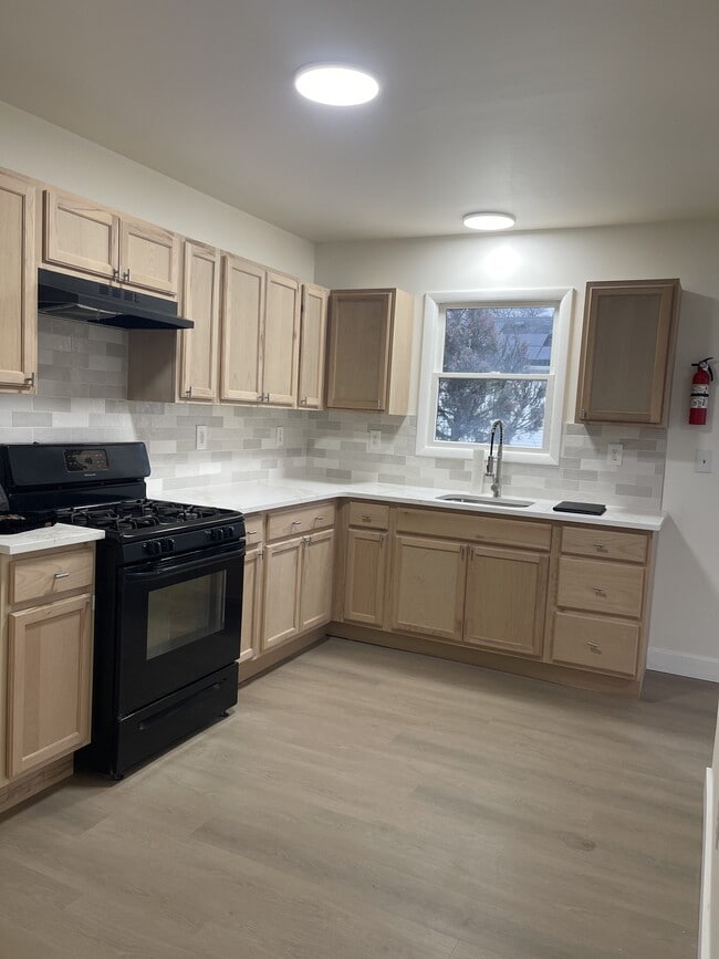 Photo - 84 Seabreeze Way