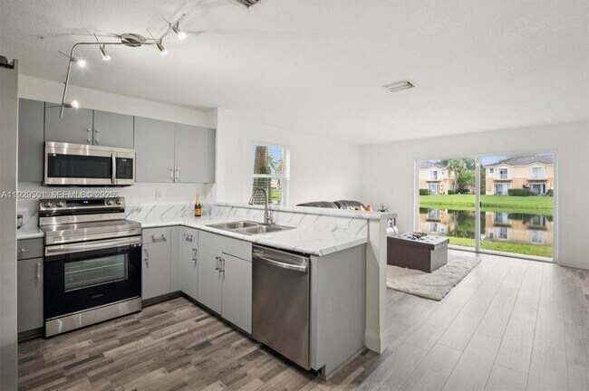 Photo - 12847 SW 31st Ct