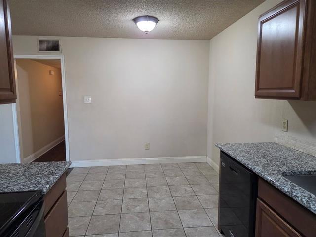 Photo - 7326 NE Loop 820