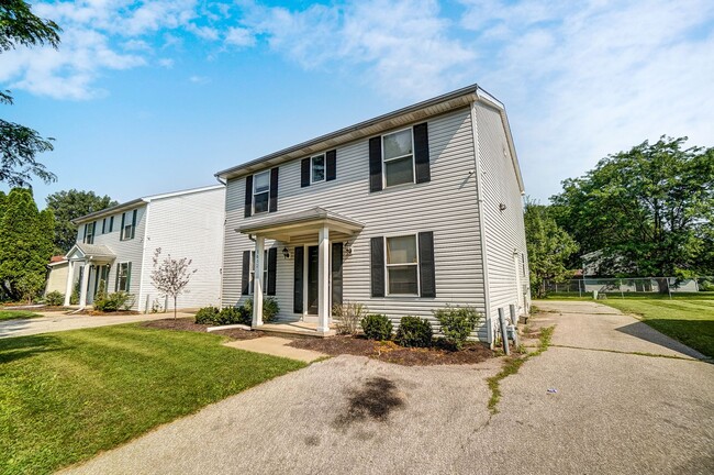 Photo - 3612 Willow Run Dr