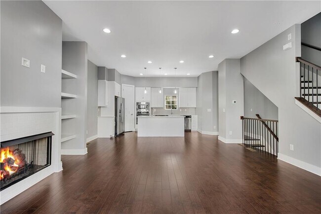 Photo - 743 Taylor Ct