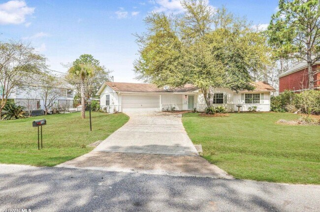 Photo - 750 W Canal Dr House