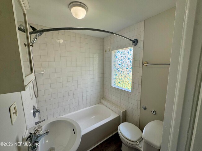 Photo - 3673 Randall St