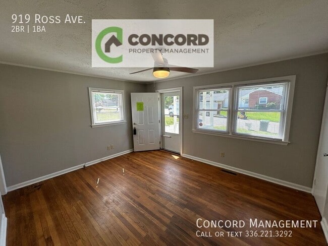 Photo - 919 Ross Ave