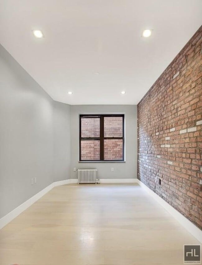 Renovated Lower East Side 1-Bedroom with M... - Renovated Lower East Side 1-Bedroom with M... Apartment Unit 6E1