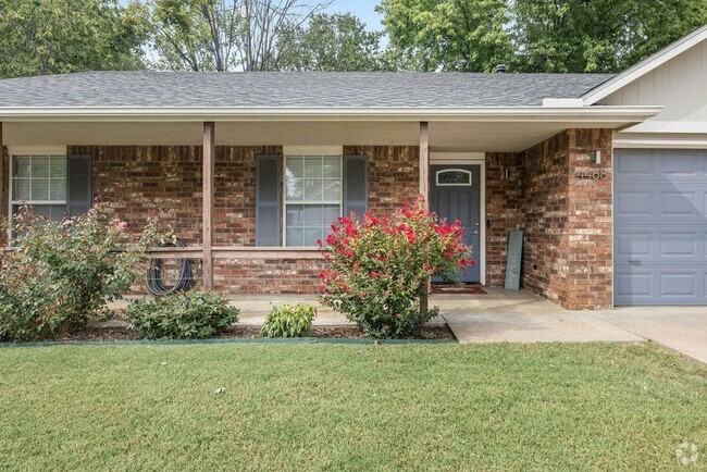 Building Photo - 3 bedroom 2 bath home in Fayetteville, fen...