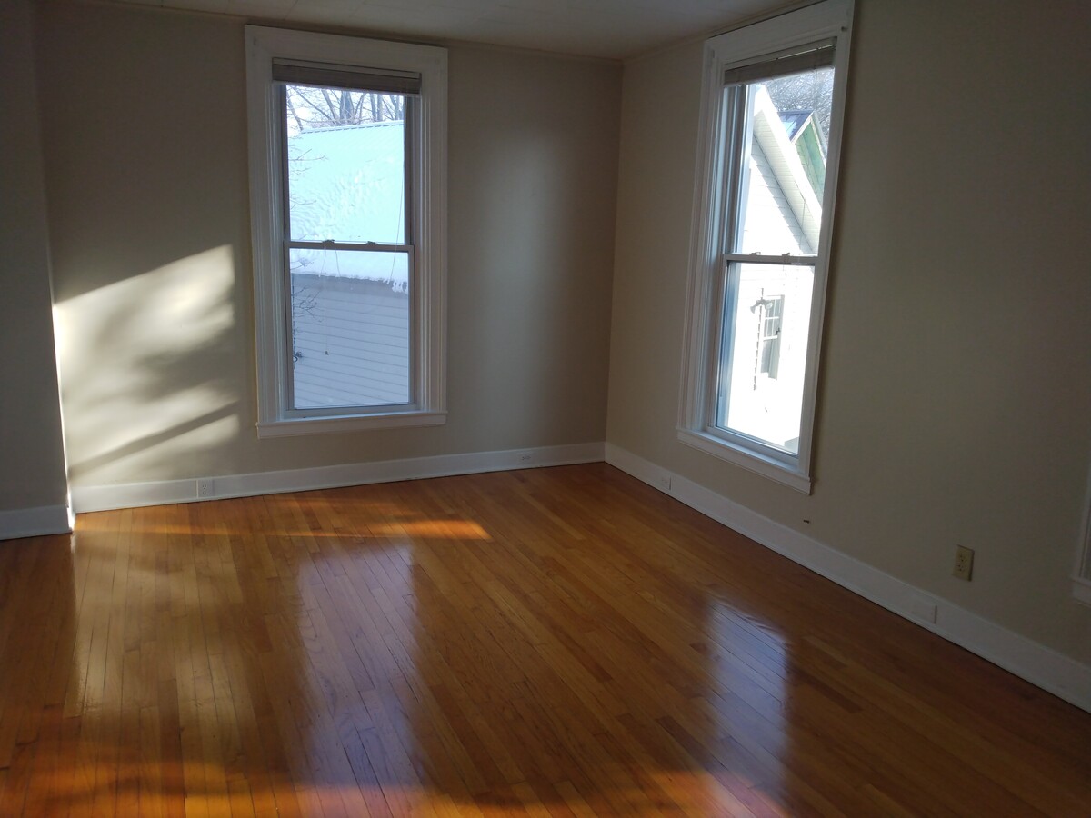 Bedroom - 3 W State St Apartments Unit 1st floor