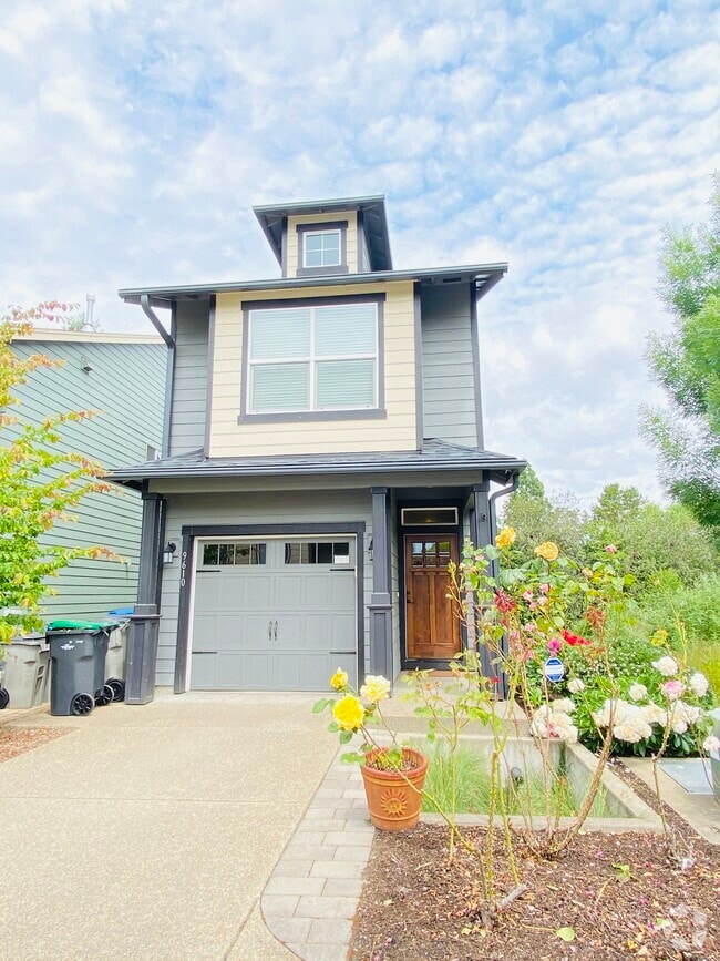 Building Photo - 9610 Southwest Everett Ter Rental