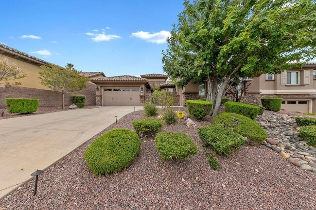 Photo - Luxurious Single-Story Estate in Guard-Gated Club at Madeira Canyon with Stunning Designer Finish...