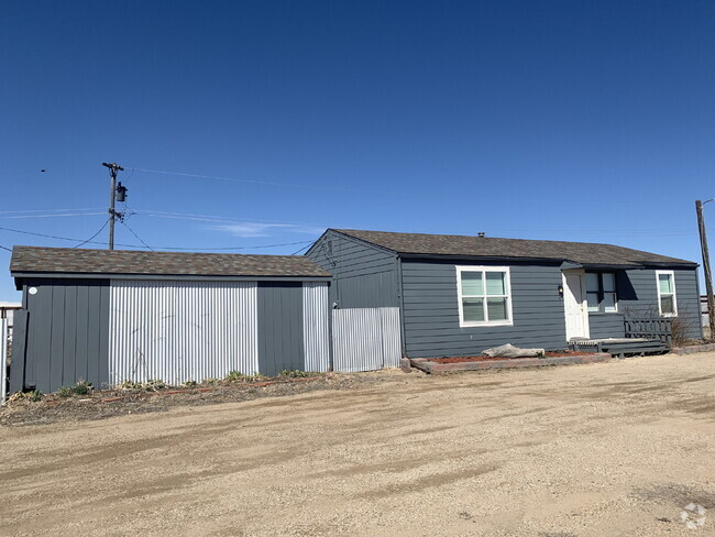Building Photo - 3 Bedroom One Bath House for Rent