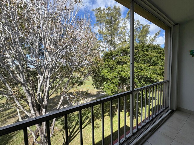 Photo - 1055 Country Club Dr Unit 404