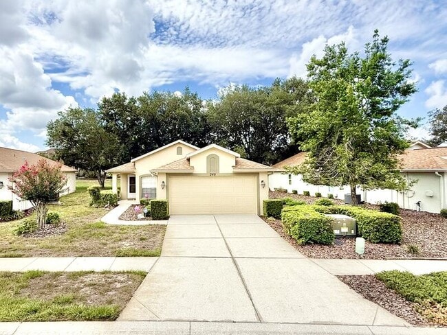 Photo - 240 Center Oak Cir