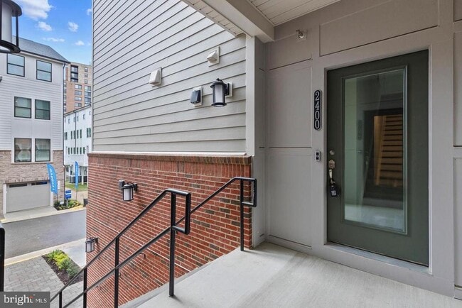 Photo - 2400 Stella Pl
