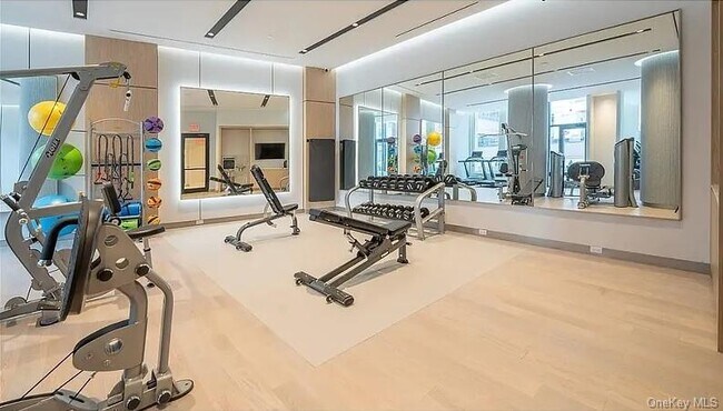 Photo - 136-18 Maple Ave Unit 5B