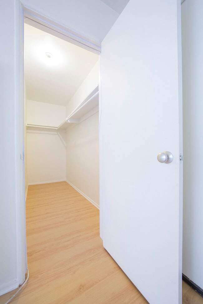 Studio Walk-In Closet