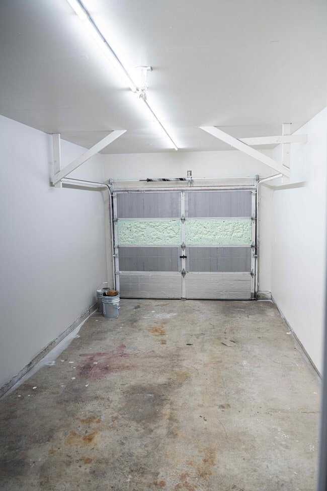 Photo - 1223 E 5th St