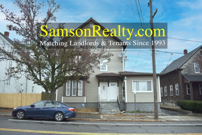 Building Photo - 256 Warren Ave