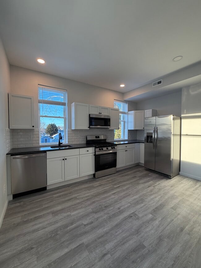 Photo - 934 11th Ave Unit 2F