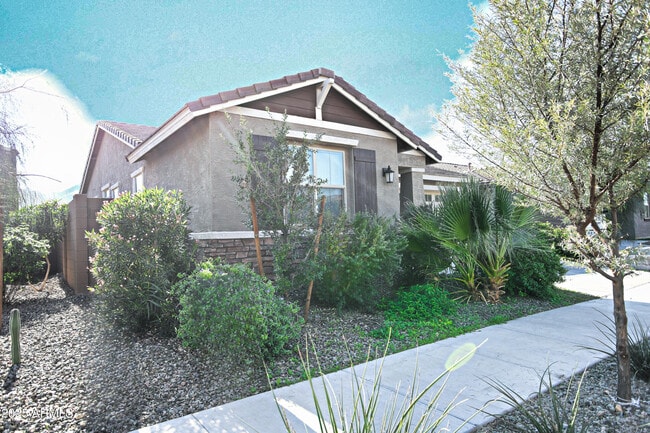 Photo - 1535 W Corral Rd