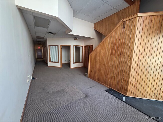 Photo - 109 N Main St