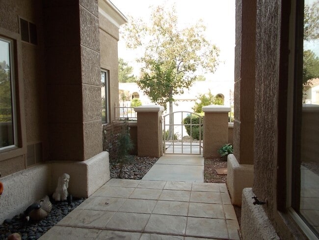 Photo - Single-Story Townhome with Golf Course Views in Summerlin