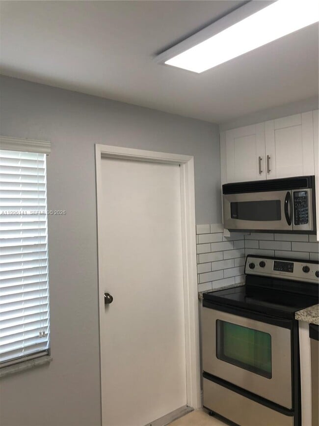 Photo - 950 Hillcrest Dr Unit 210