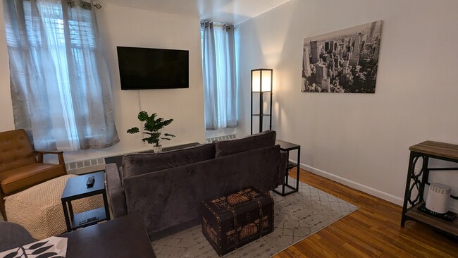 Photo - 2026 Lexington Ave Apartment Unit 3B